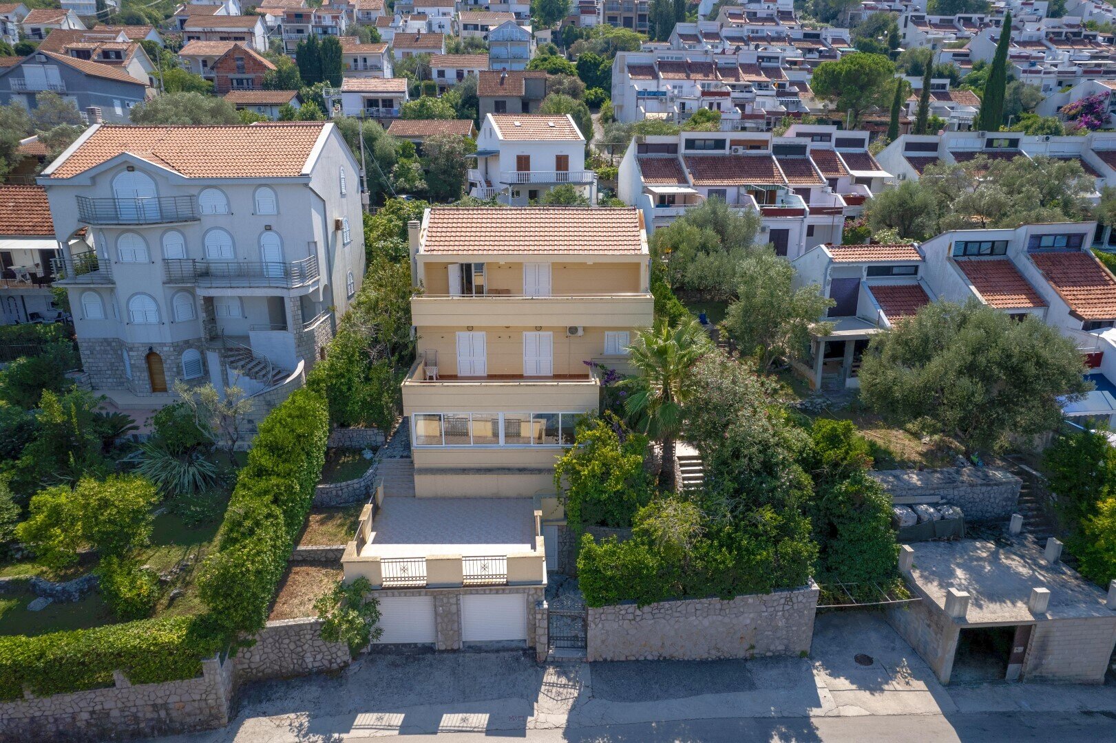 Haus zum Kauf provisionsfrei 600.000 € 4 Zimmer 185 m²<br/>Wohnfläche 714 m²<br/>Grundstück Krasici, Tivat 85320