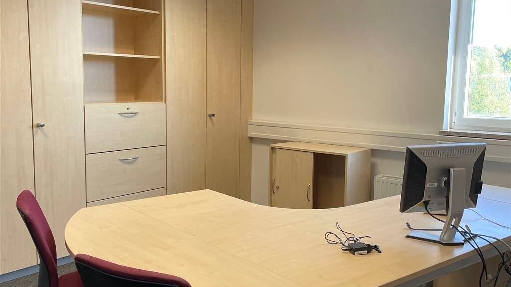 Büro zur Miete 111 m² Bürofläche teilbar ab 45 m² Neuses Coburg 96450