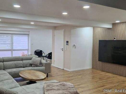 Reihenmittelhaus zum Kauf 449.000 € 9 Zimmer 250,4 m² 277 m² Grundstück Kirchbrombach Brombachtal 64753