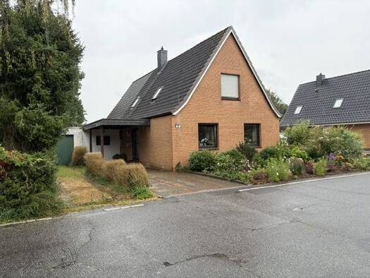 Einfamilienhaus zum Kauf 385.000 € 7 Zimmer 170 m² 1.198 m² Grundstück Tungendorf Tungendorf 24536