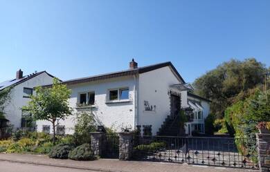 Haus zum Kauf 490.000 € 6 Zimmer 255 m² 910 m² Grundstück Würzbachstrasse Oberwürzbach Sankt Ingbert 66386