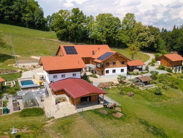 Bauernhaus zum Kauf provisionsfrei 2.350.000 € 7 Zimmer 279 m² 44.220 m² Grundstück Solla Waldkirchen 94065