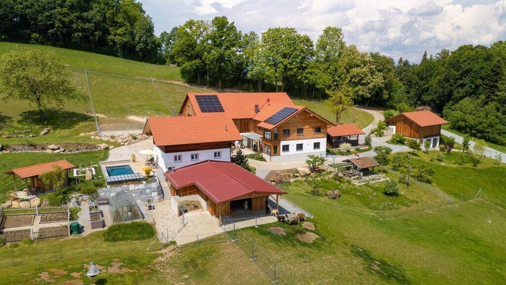 Bauernhaus zum Kauf provisionsfrei 2.350.000 € 7 Zimmer 279 m² 44.220 m² Grundstück Solla Waldkirchen 94065