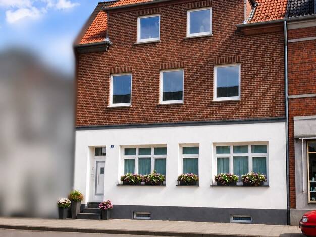 Mehrfamilienhaus zum Kauf als Kapitalanlage geeignet 10 Zimmer 360 m² 812 m² Grundstück Eichenstr. 20 Bergheim Rheinhausen 47228