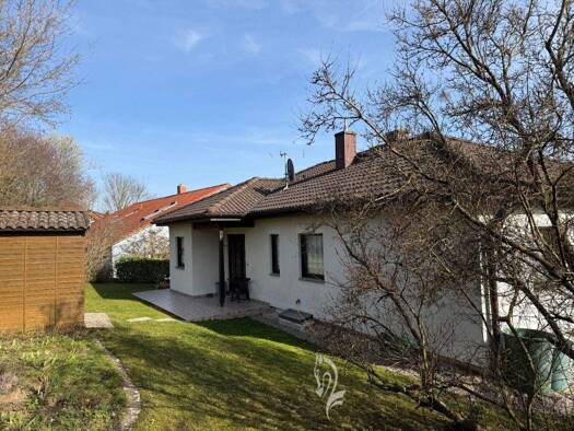 Haus zum Kauf 435.000 € 4 Zimmer 150 m² 861 m² Grundstück frei ab 01.04.2026 Arnstein 97450