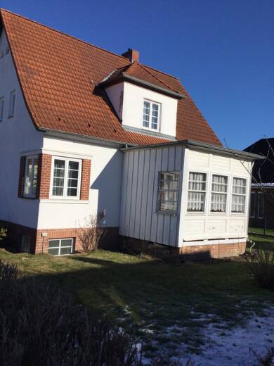 Einfamilienhaus zum Kauf 185.000 € 6 Zimmer 180 m² 494 m² Grundstück frei ab sofort Gartenstraße 8 Bergen Bergen auf Rügen 18528