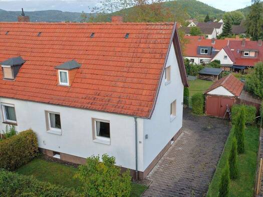 Doppelhaushälfte zum Kauf 138.000 € 5 Zimmer 100 m² 575 m² Grundstück Eschwege 37269
