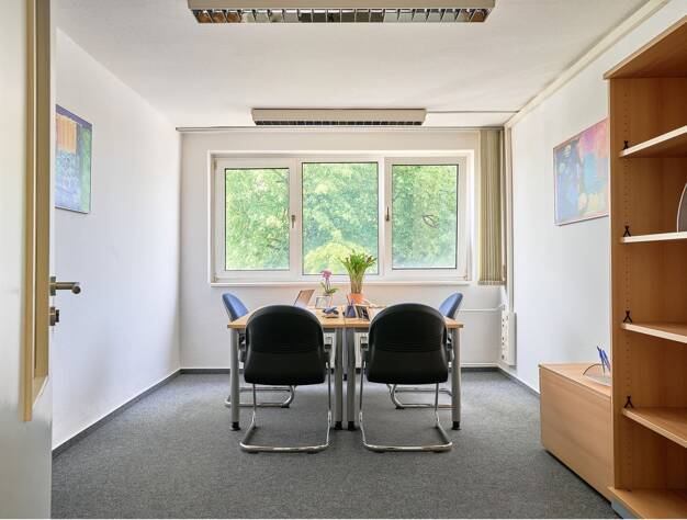Bürofläche zur Miete 6,50 € 18,5 m² Bürofläche Bretonischer Ring 4-6a Neukeferloh Grasbrunn 85630