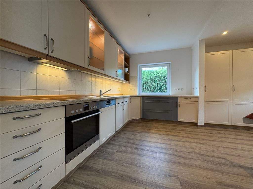 Immobilie in Bordesholm - Fußläufig zum Bordesholmer See! Einfamilienhaus mit großzügigem sonnenverwöhntem Grundstück! - Bild 3