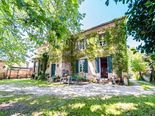 Einfamilienhaus zum Kauf 950.000 € 8 Zimmer 325 m² 1.520 m² Grundstück Centre Ville Le Thor 84250