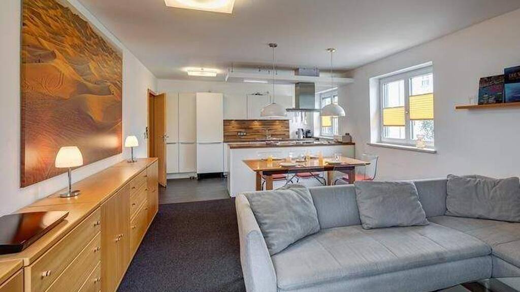 Wohnung zur Miete auf Zeit 3.300 € 4 Zimmer 117 m² frei ab 01.05.2026 Feldkirchen 85622