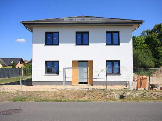 Einfamilienhaus zum Kauf - Erstbezug 895.000 € 6 Zimmer 159 m² 583 m² Grundstück Falkensee 14612