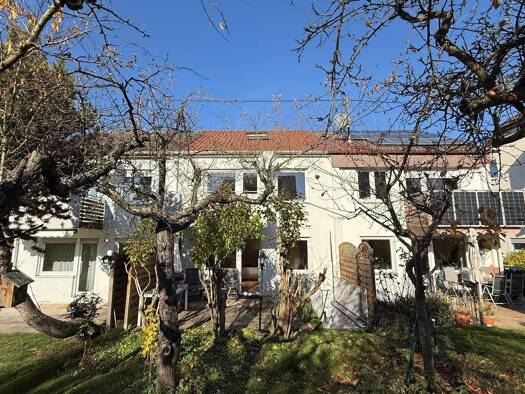 Haus zum Kauf 520.000 € 5 Zimmer 141,8 m² 323 m² Grundstück frei ab sofort Neuhausen auf den Fildern 73765