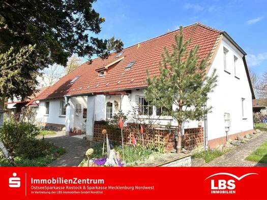 Mehrfamilienhaus zum Kauf provisionsfrei 290.000 € 8 Zimmer 240 m² 1.129 m² Grundstück Dummerstorf 18196