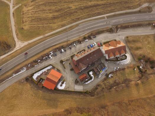 Hotel zum Kauf provisionsfrei als Kapitalanlage geeignet 1.790.000 € 50 Zimmer 2.600 m² 7.800 m² Grundstück Tuttlingen 78532