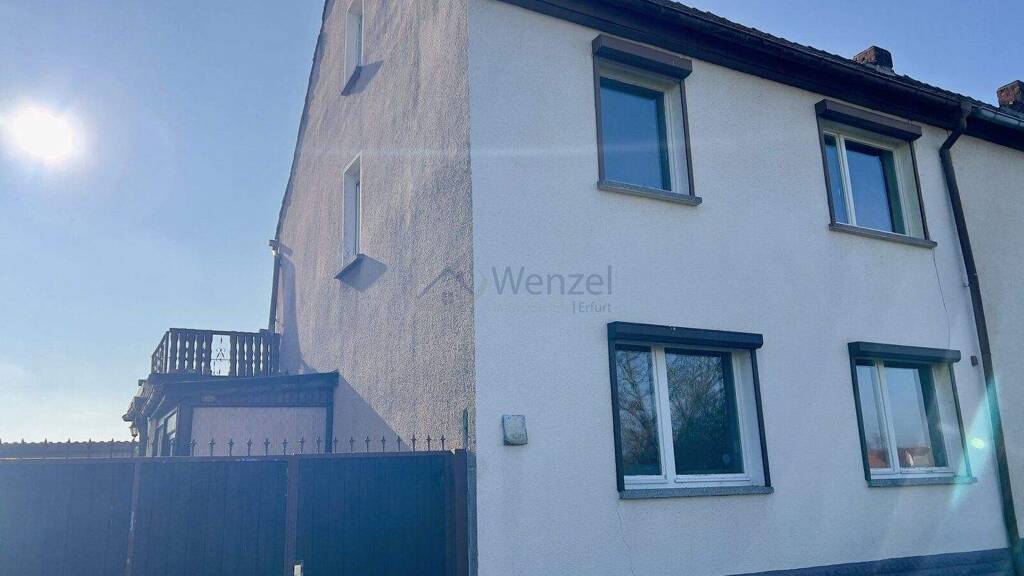 Doppelhaushälfte zum Kauf 89.000 € 5 Zimmer 99 m² 560 m² Grundstück Feldstraße 10 Heldrungen An der Schmücke 06577