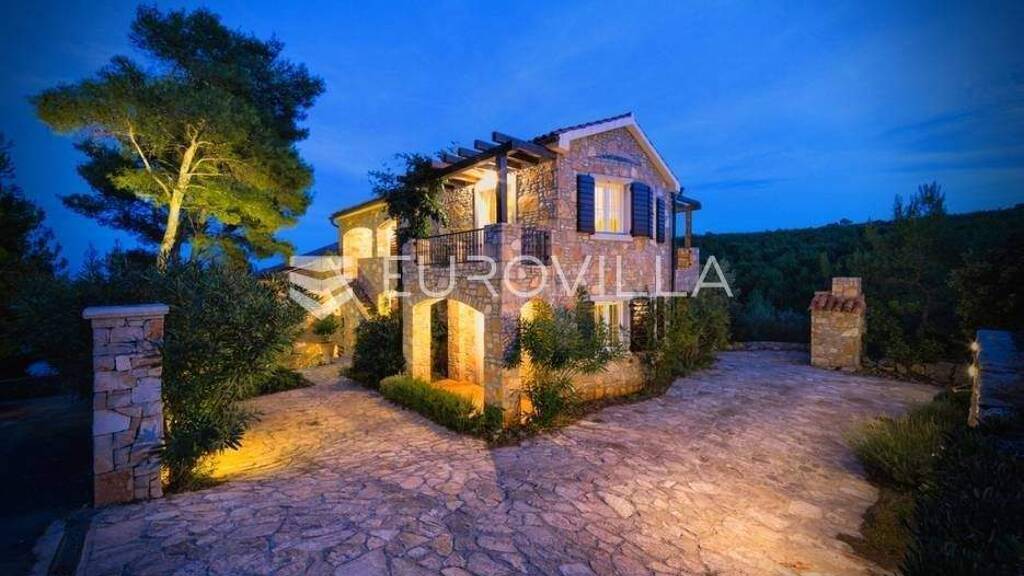 Haus zum Kauf 3.600.000 € 14 Zimmer 600 m² Basina Stari Grad 21460