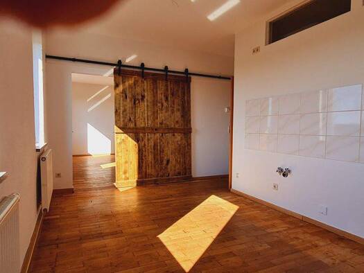 Wohnung zur Miete 700 € 6 Zimmer 141,2 m² 3. Geschoss frei ab 01.02.2026 Sachsenstraße 21 c Frankenberg 09669