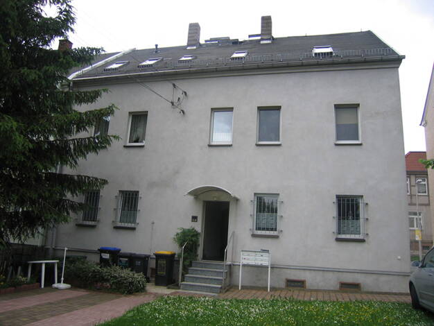 Mehrfamilienhaus zum Kauf provisionsfrei 138.000 € 10 Zimmer 248 m² 330 m² Grundstück Freiheitsstraße 99 Cainsdorf Zwickau 08064