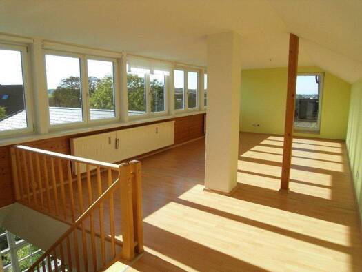 Maisonette zur Miete 782 € 3 Zimmer 115 m² Geschoss 2/3 frei ab sofort Hohe Straße 5 Hartmannsdorf 09232