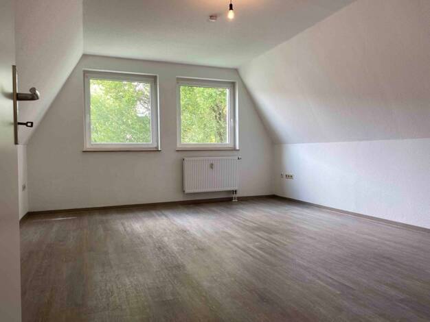 Wohnung zur Miete 685 € 3 Zimmer 73,4 m² Dachgeschoss frei ab 16.07.2025 Emsinghofstr. 10 Oestrich Dortmund 44357