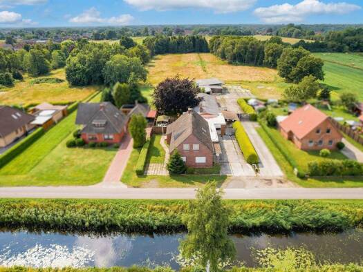 Mehrfamilienhaus zum Kauf 339.000 € 9 Zimmer 241 m² 19.900 m² Grundstück Wiesmoor 26639