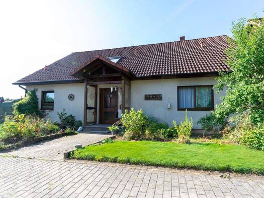 Einfamilienhaus zum Kauf 359.000 € 6,5 Zimmer 227 m² 1.087 m² Grundstück Neunstetten Krautheim 74238