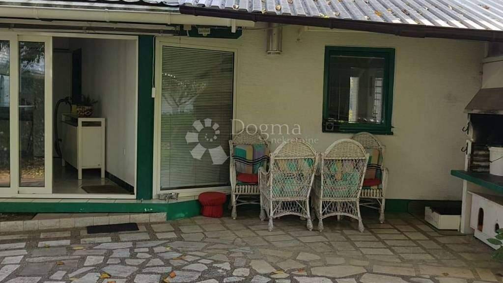 Haus zum Kauf 450.000 € 8 Zimmer 350 m² Varazdin