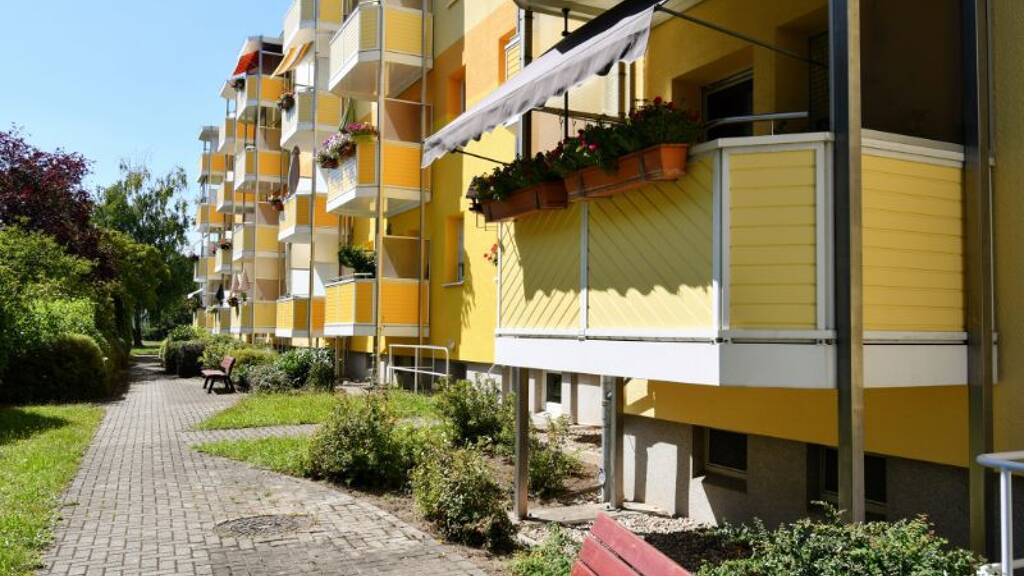 Wohnung zur Miete 350 € 3 Zimmer 59,6 m² 3. Geschoss Bautzner Straße 9 Weida Riesa 01587