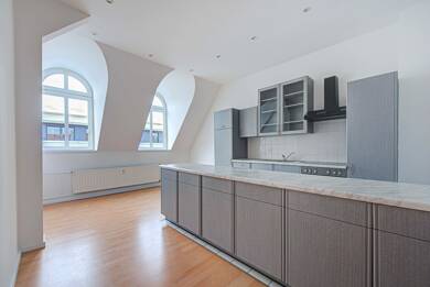 Wohnung zum Kauf provisionsfrei 312.000 € 2 Zimmer 71,2 m² Dachgeschoss, 4. Geschoss frei ab sofort Lückstraße 46 Lichtenberg Berlin 10317