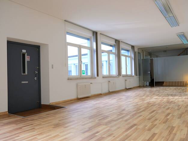 Büro zur Miete provisionsfrei 630 € 2 Zimmer 82 m² Bürofläche Gleißbühl Nürnberg 90402