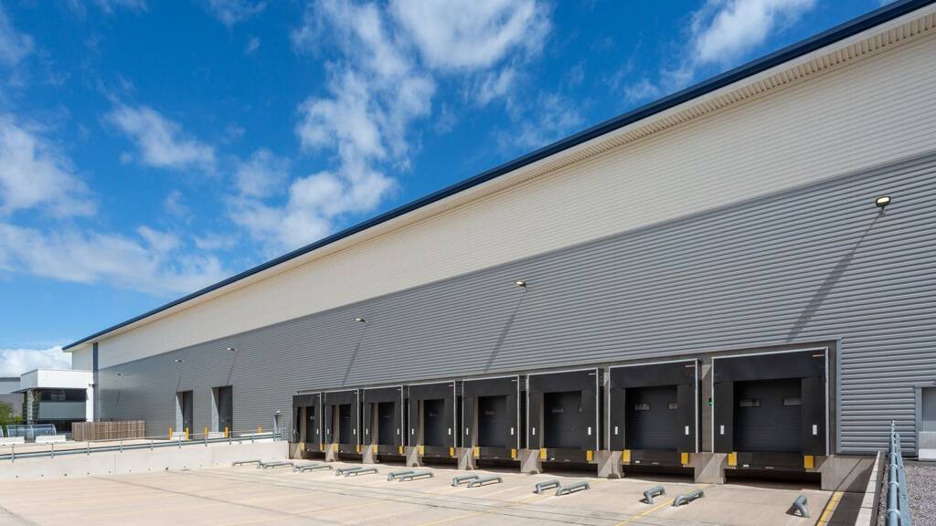 Lagerhalle zur Miete provisionsfrei 26.258 m² Lagerfläche teilbar ab 9.820 m² Schwenningen Villingen-Schwenningen 78056