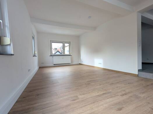 Wohnung zur Miete 1.300 € 2,5 Zimmer 109 m² Geschoss 2/3 frei ab sofort Pfortgasse 7 Rodheim Rosbach vor der Höhe 61191