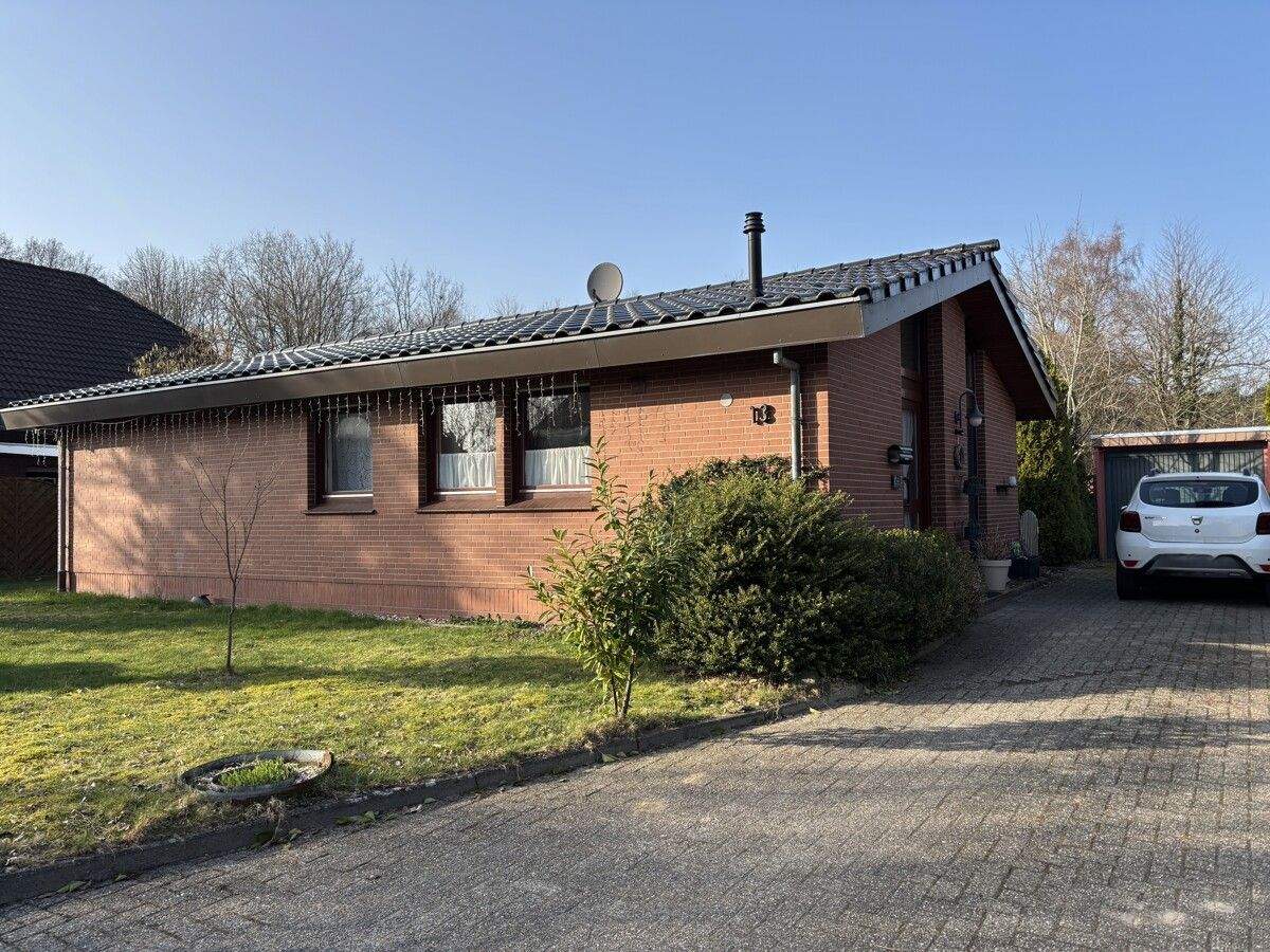 Immobilie in Uplengen - Potential am Kanal - Wohnhaus mit Erweiterungsmöglichkeiten und interessantem Grundstück - Bild 1