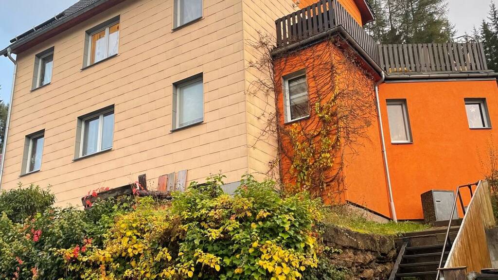 Mehrfamilienhaus zum Kauf 249.000 € 9 Zimmer 217 m² 518 m² Grundstück Luisenthal 99885