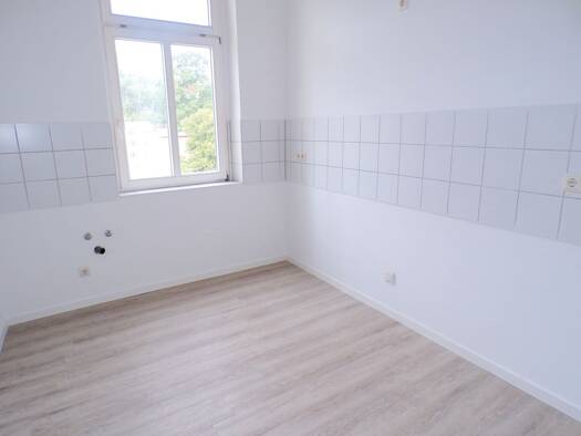 Wohnung zur Miete 490 € 3 Zimmer 87 m² 2. Geschoss Weberstraße Werdau Werdau 08412
