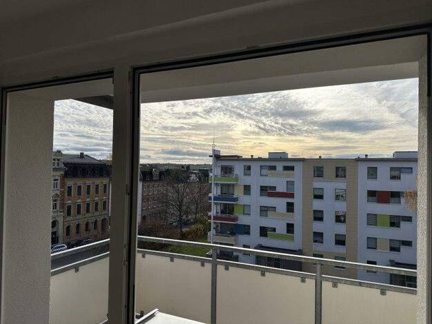 Wohnung zur Miete 268 € 2 Zimmer 48,4 m² 3. Geschoss Karlstraße 36 Stadtmitte Plauen 08523