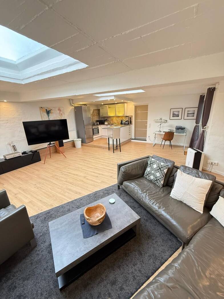 Wohnung zur Miete Wohnen auf Zeit 1.690 € 2,5 Zimmer 110 m² frei ab sofort Pempelfort Düsseldorf 40211
