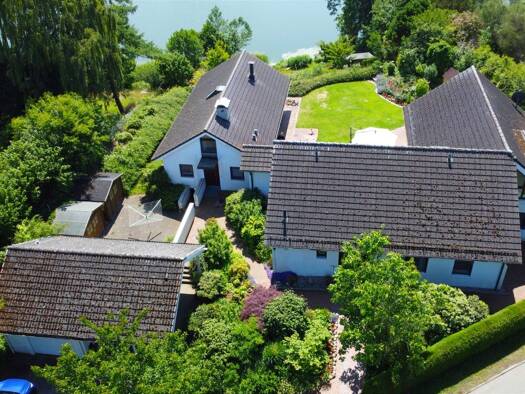 Einfamilienhaus zum Kauf 7 Zimmer 200 m² 2.300 m² Grundstück Bebensee 23816