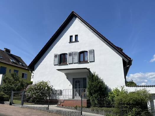 Wohnung zur Miete 1.180 € 2 Zimmer 83,8 m² 1. Geschoss frei ab sofort Bad Vilbel 61118