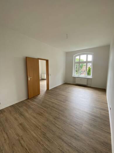 Wohnung zum Kauf 42.900 € 2 Zimmer 64,1 m² 1. Geschoss Weißwasser/O.L. 02943