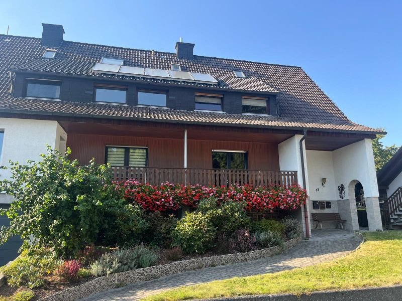 Mehrfamilienhaus zum Kauf 312.000 € 9 Zimmer 226 m²<br/>Wohnfläche 981 m²<br/>Grundstück Hesborn Hallenberg-Hesborn 59969