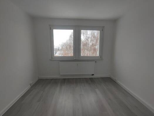 Wohnung zur Miete 350 € 3 Zimmer 57,8 m² 3. Geschoss Straße der Volkssolidarität 2b Sangerhausen 06526