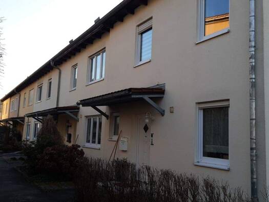 Reihenmittelhaus zur Miete 1.020 € 5 Zimmer 106 m² frei ab sofort Deggendorfer Str. 42A Metten 94526