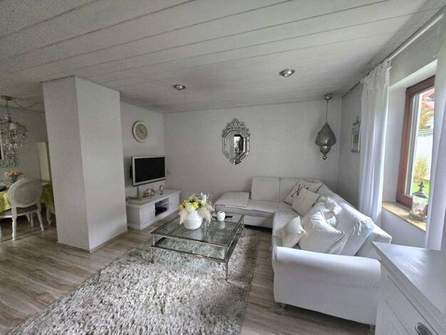 Mehrfamilienhaus zum Kauf 799.000 € 7 Zimmer 166 m² 522 m² Grundstück Erdmannhausen 71729