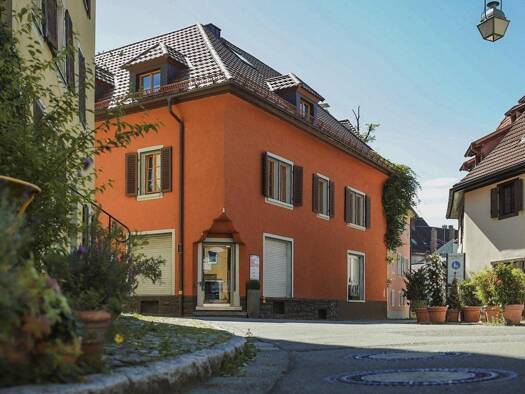 Mehrfamilienhaus zum Kauf 1.195.000 € 10 Zimmer 240,1 m² 380 m² Grundstück Staufen Staufen im Breisgau 79219
