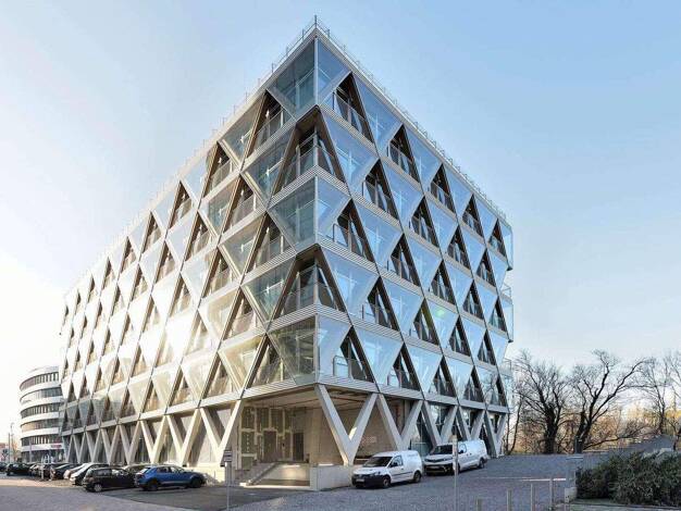 Bürofläche zur Miete - Erstbezug provisionsfrei 523 m² Bürofläche teilbar ab 13 m² Speditionstraße 2 Hafen Düsseldorf 40221