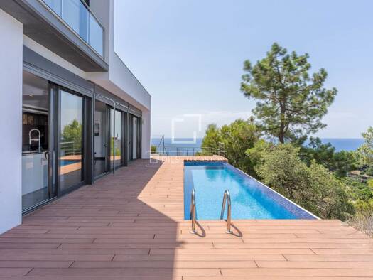 Haus zum Kauf 1.200.000 € 361 m² 1.173 m² Grundstück Lloret de Mar 17310
