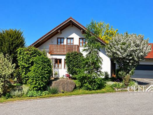 Einfamilienhaus zum Kauf 599.000 € 6 Zimmer 350 m² 644 m² Grundstück frei ab sofort Neukirchen Neukirchen 94362