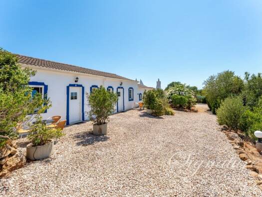 Haus zum Kauf 895.000 € 4.210 m² Grundstück Quelfes 8700